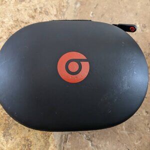 Genuine Beats by Dre Earphones and Case